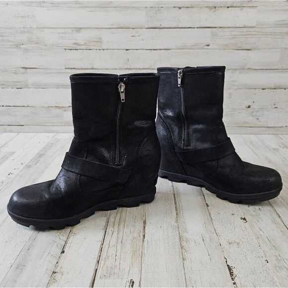 Sorel Joan Of Arctic II Black Suede Leatger Buckle Wedge Boots - Picture 3 of 9